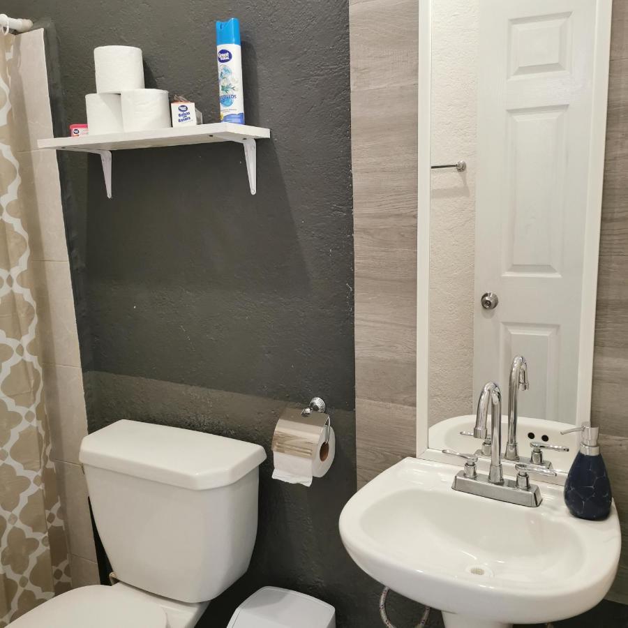 Lovely Studio Apartment With Balcony Ac & Wi-Fi, Minutes From Downtown! Ζιουατανέχο Εξωτερικό φωτογραφία