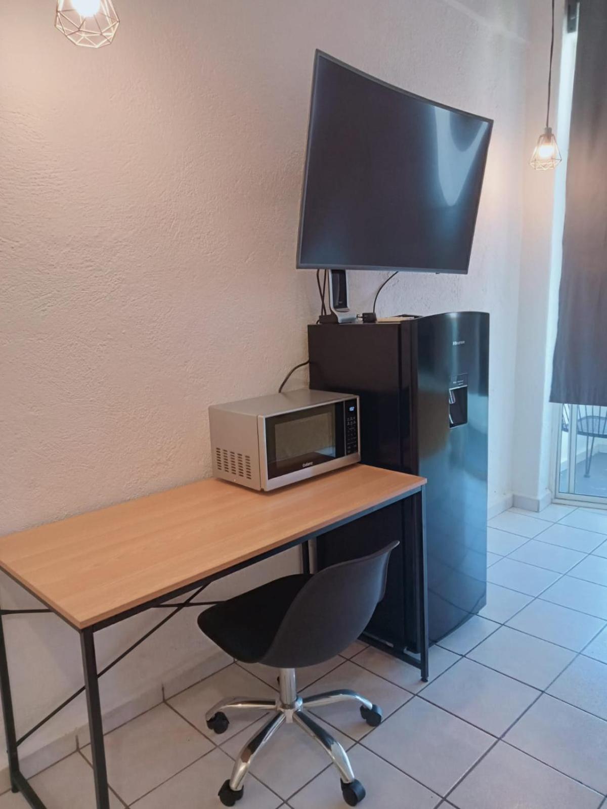 Lovely Studio Apartment With Balcony Ac & Wi-Fi, Minutes From Downtown! Ζιουατανέχο Εξωτερικό φωτογραφία