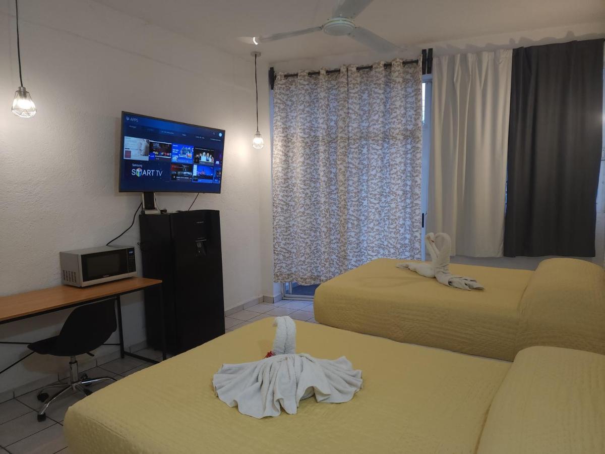 Lovely Studio Apartment With Balcony Ac & Wi-Fi, Minutes From Downtown! Ζιουατανέχο Εξωτερικό φωτογραφία